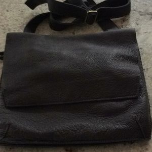 Emanuel pebbled leather cross body messenger bag